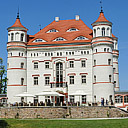Odrestaurowany Pałac w Wojanowie